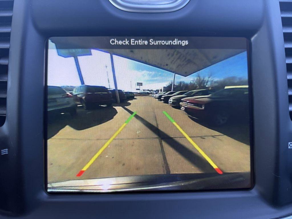 Used 2018 Chrysler 300 Touring w/ Sport Appearance Package image 18