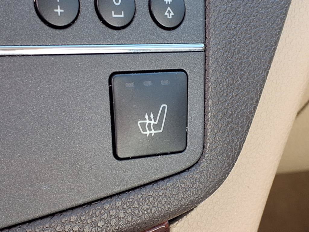 Used 2010 Mercedes-Benz C 300 4MATIC Sedan image 7