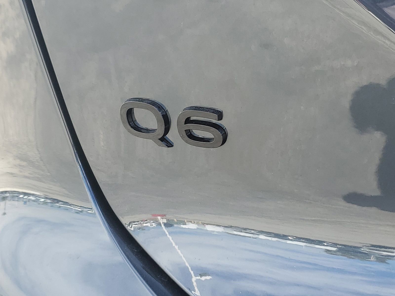 New 2025 Audi Q6 e-tron Premium Plus AWD/4WD image 7