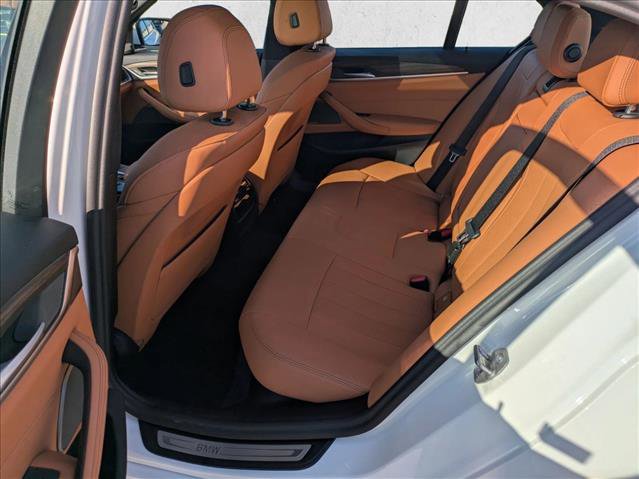 Used 2023 BMW 530e w/ Premium Package image 19