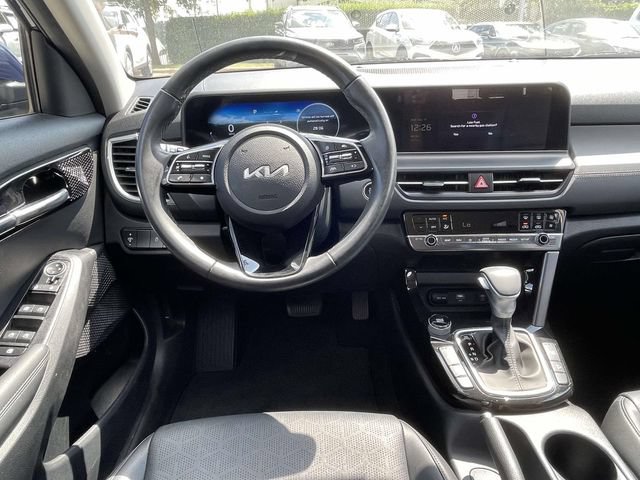 Certified 2024 Kia Seltos EX FWD image 11
