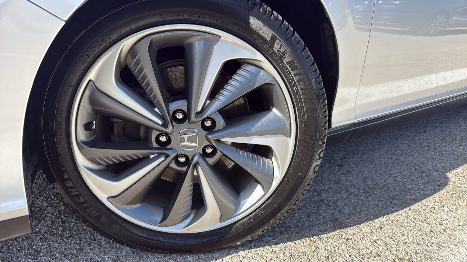 Used 2018 Honda Clarity Touring image 28