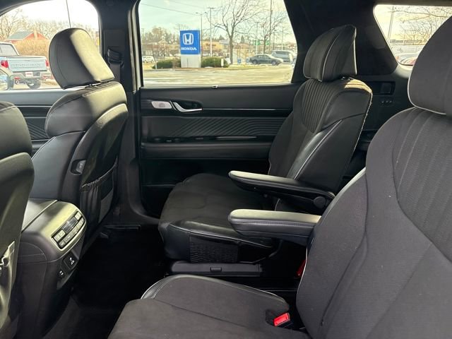 Used 2024 Hyundai Palisade Calligraphy image 21