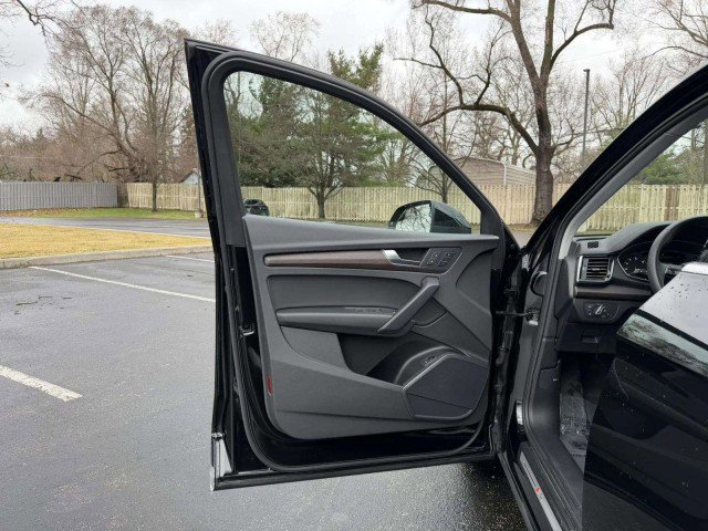 Used 2022 Audi Q5 2.0T Premium image 18