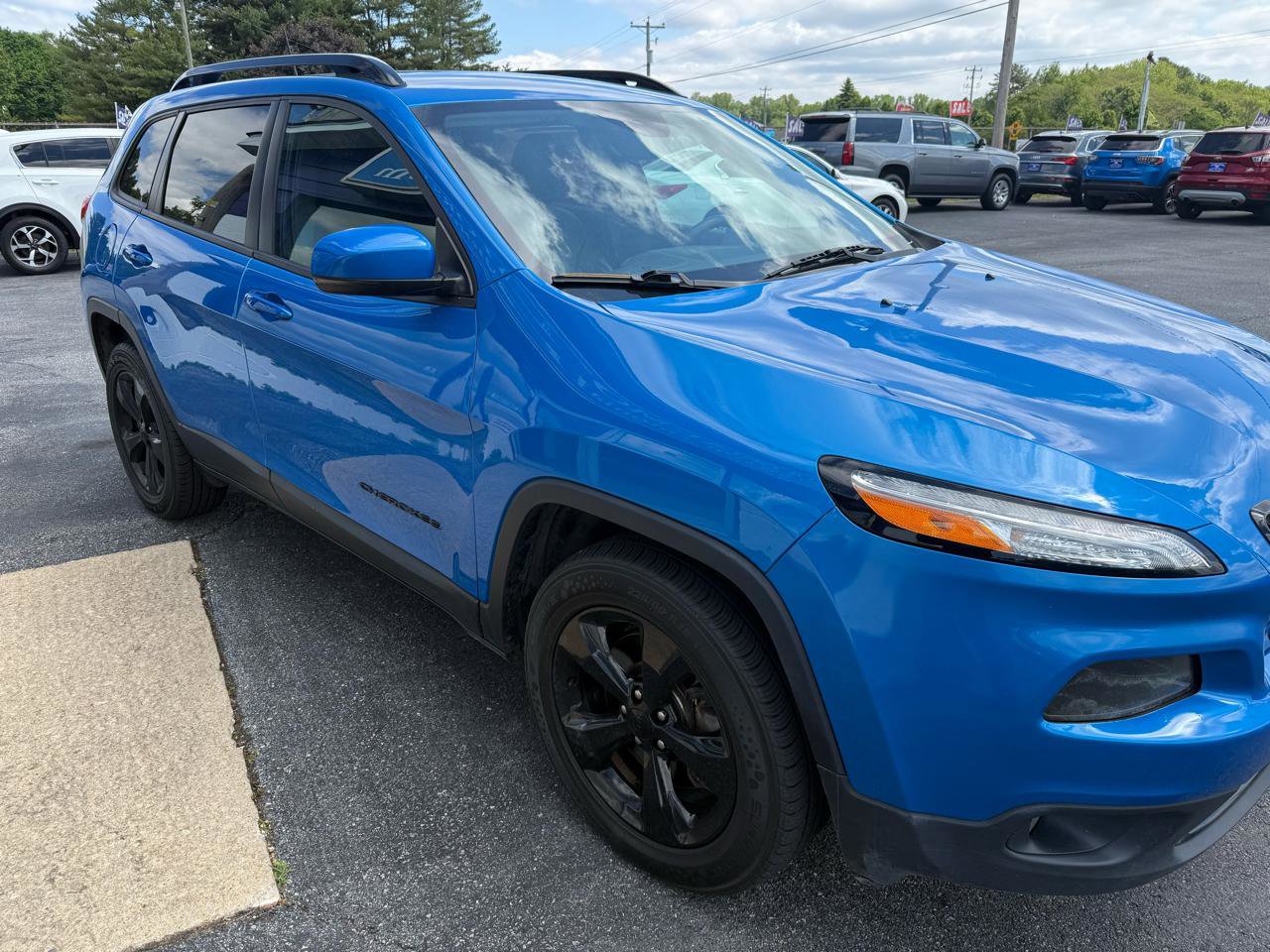Used 2018 Jeep Cherokee Limited w/ High Altitude Package AWD/4WD image 5
