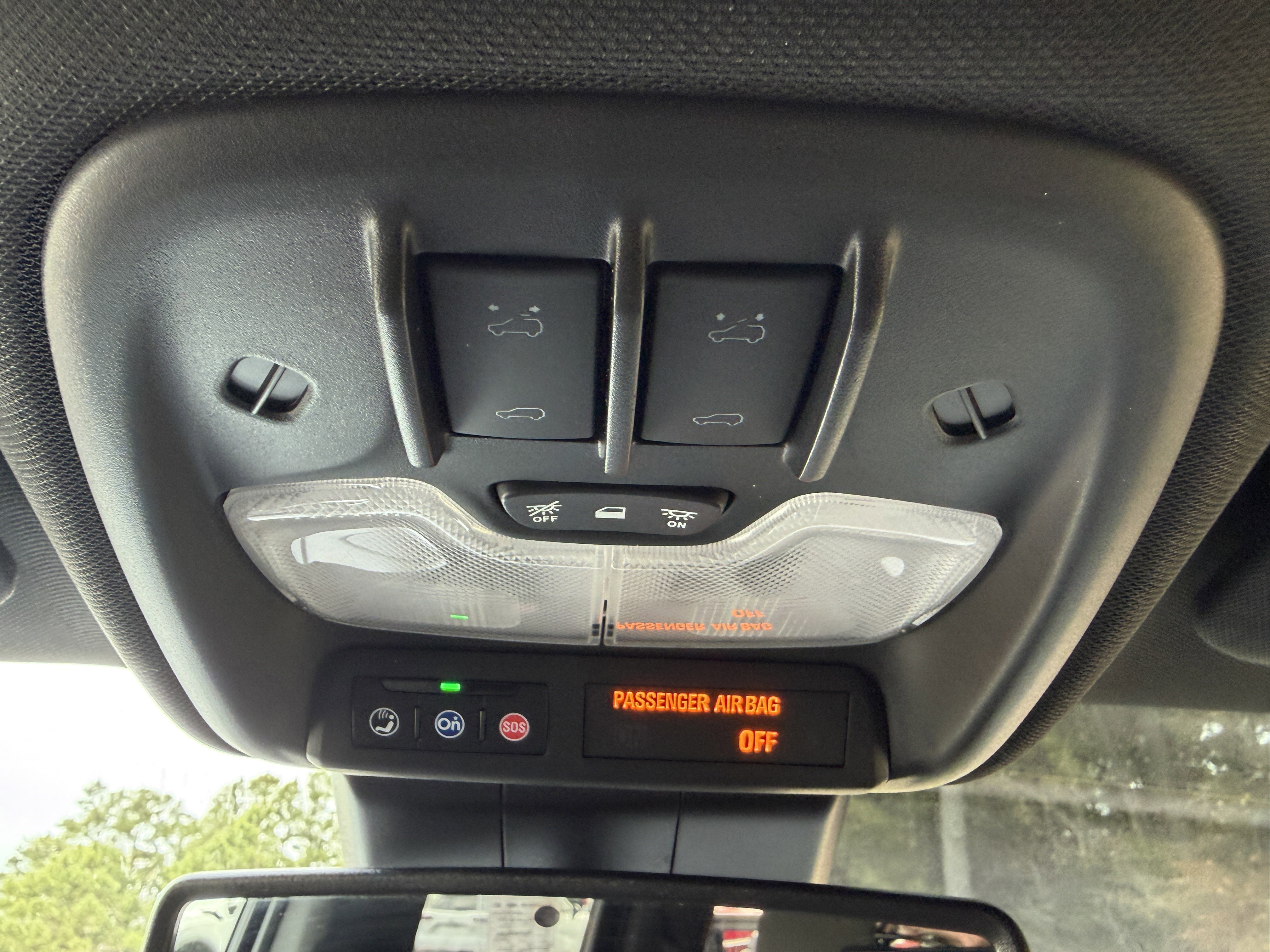 Used 2024 Chevrolet Colorado ZR2 w/ ZR2 Bison Edition AWD/4WD image 28