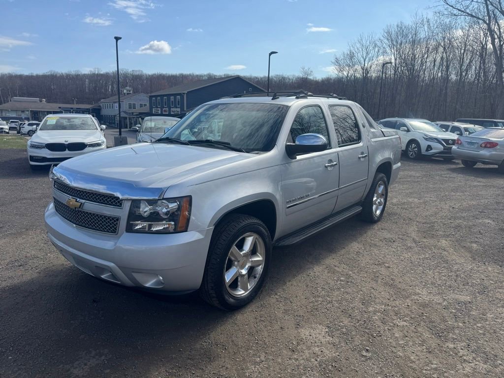 Used 2013 Chevrolet Avalanche LTZ image 1