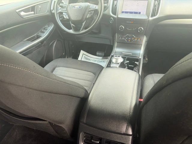 Used 2020 Ford Edge SE FWD image 35