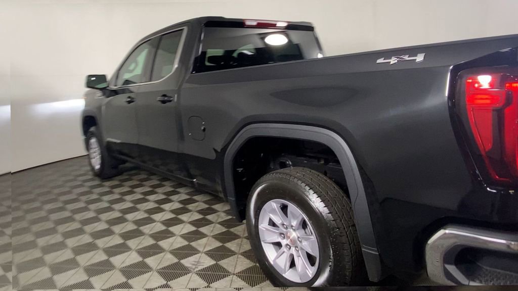 New 2026 GMC Sierra 1500 SLE image 8