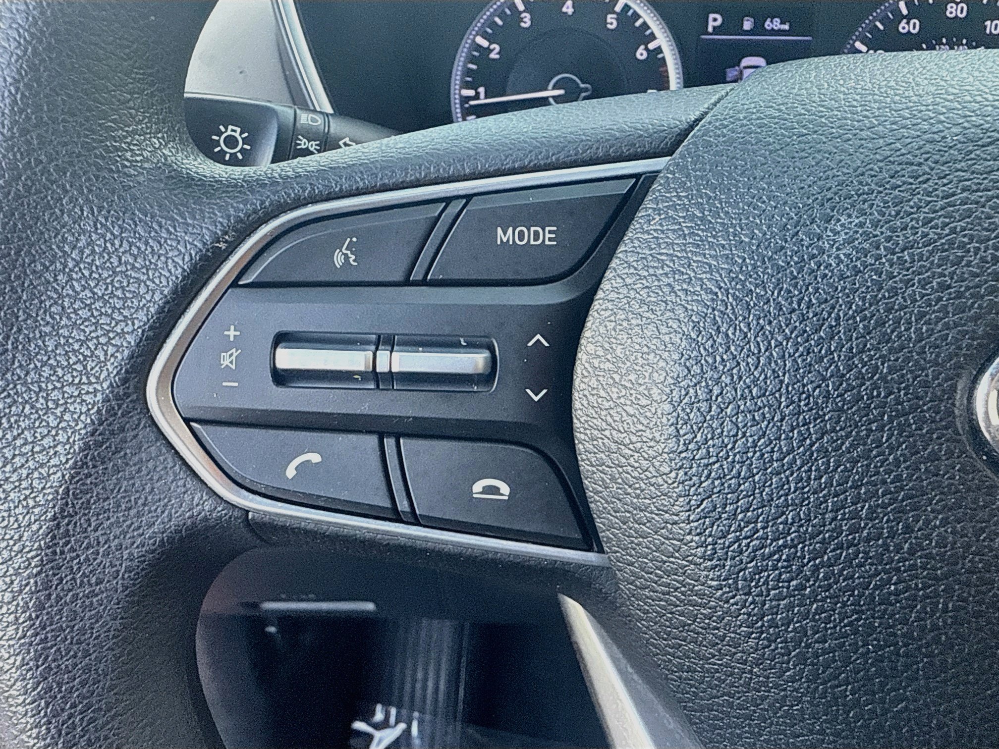 Used 2020 Hyundai Santa Fe SE FWD image 36