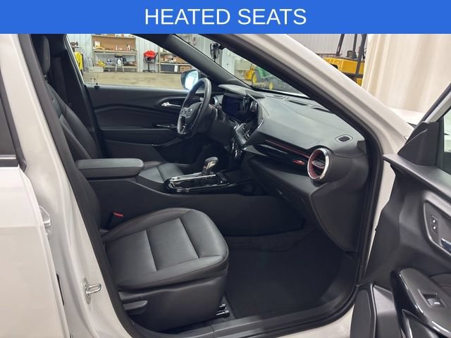 Used 2024 Chevrolet Trax RS w/ Driver Confidence Package FWD image 16
