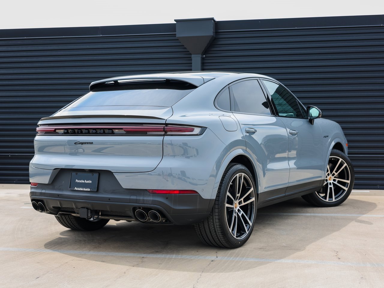 New 2025 Porsche Cayenne E-Hybrid Coupe image 7