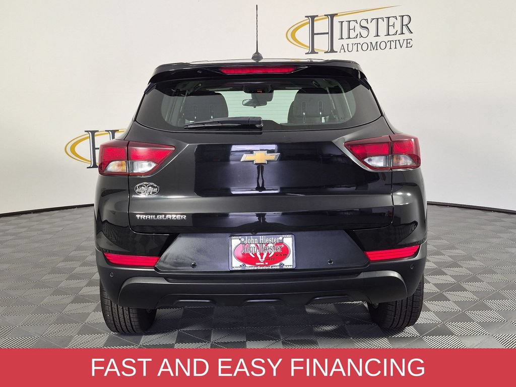 Used 2022 Chevrolet TrailBlazer LS FWD image 5