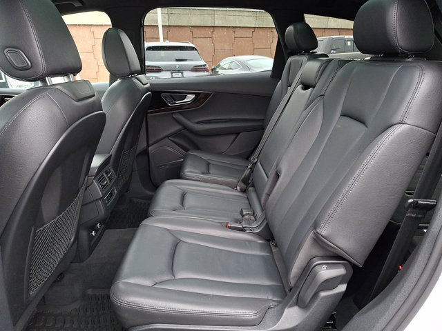 Used 2018 Audi Q7 3.0T Premium Plus w/ Premium Plus Package image 11