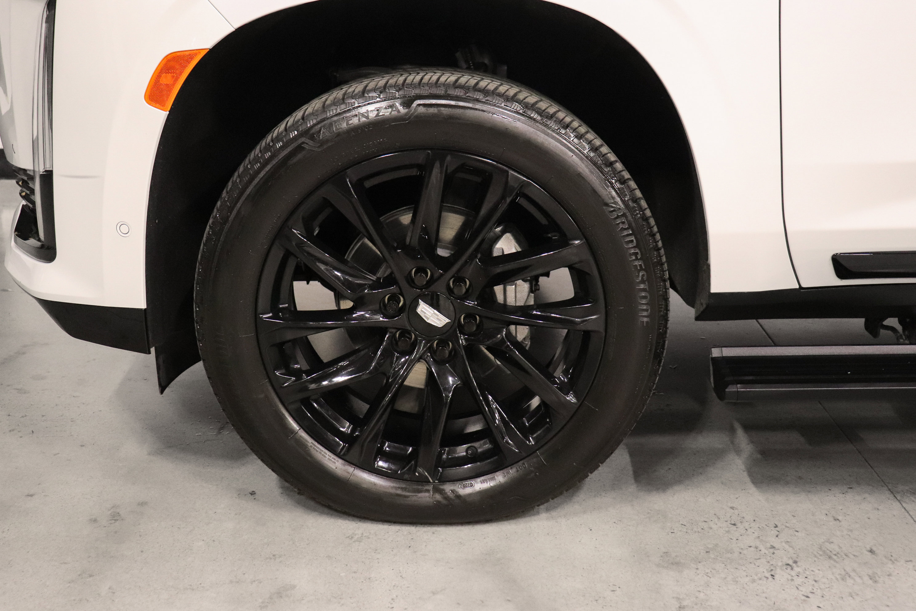 Used 2023 Cadillac Escalade ESV Sport Platinum w/ LPO, ONYX Package image 10