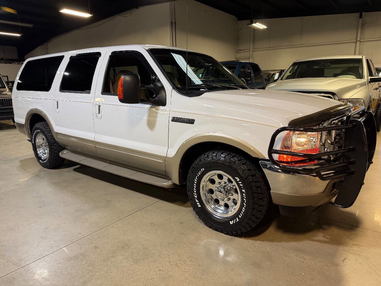 Used 2001 Ford Excursion Limited image 1