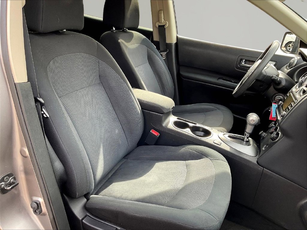 Used 2013 Nissan Rogue S w/ Special Edition Pkg FWD image 30