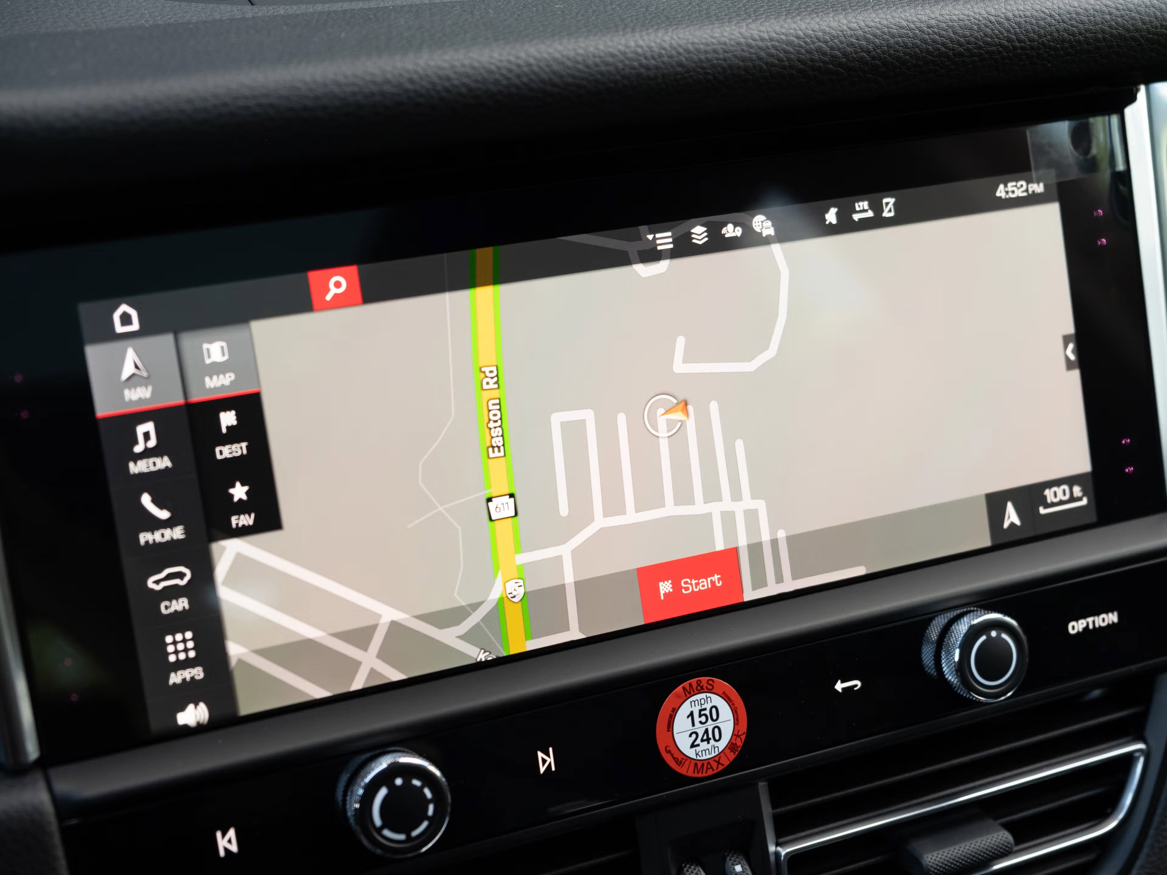 Certified 2025 Porsche Macan image 25