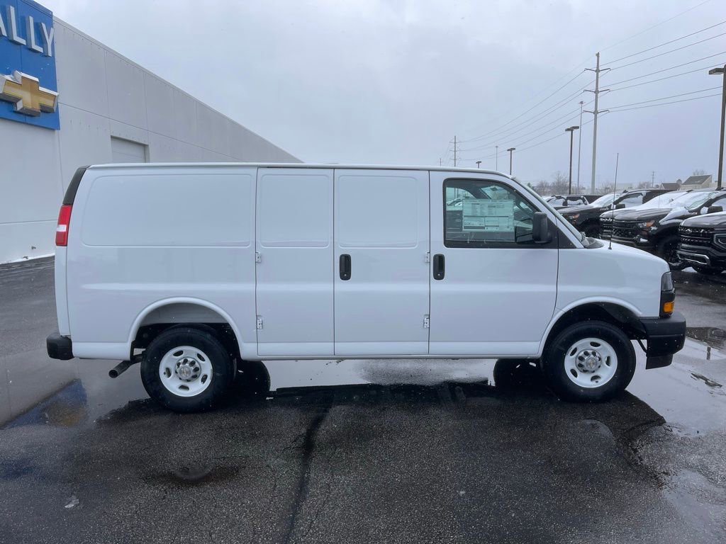 New 2025 Chevrolet Express 2500 w/ Driver Convenience Package image 8