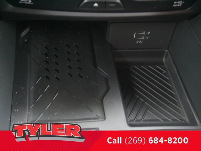 New 2026 Chrysler Pacifica Pinnacle w/ Trailer Tow Group AWD/4WD image 35