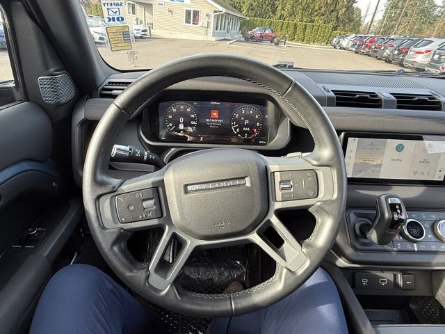 Used 2022 Land Rover Defender 90 X-Dynamic S image 14