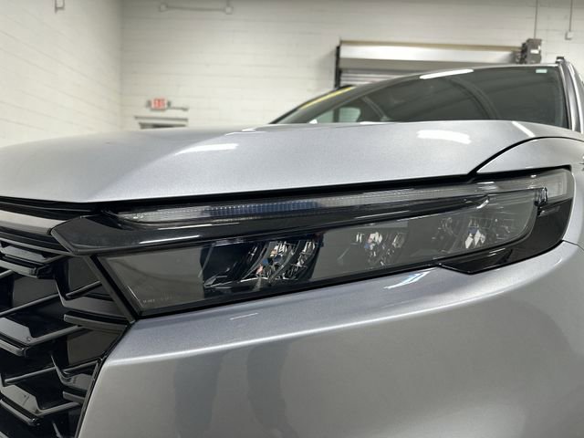 Used 2023 Honda CR-V Sport Touring image 11