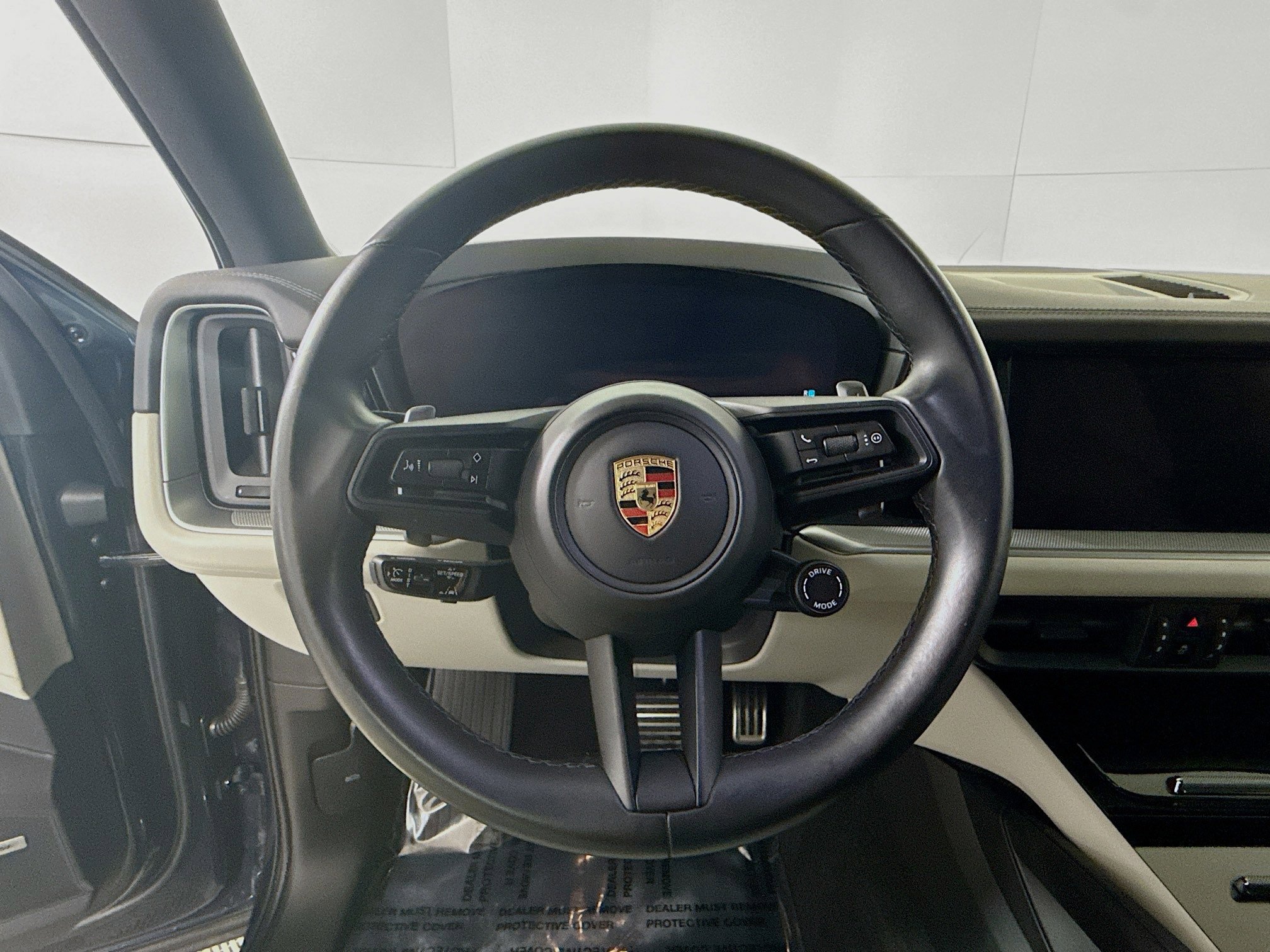 Certified 2024 Porsche Cayenne S image 15