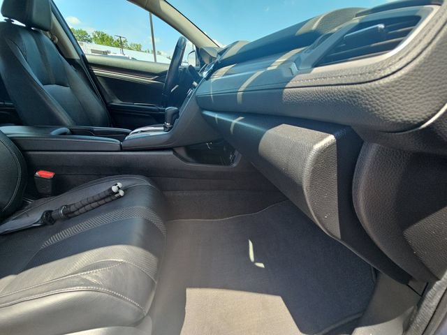 Used 2020 Honda Civic Touring image 31