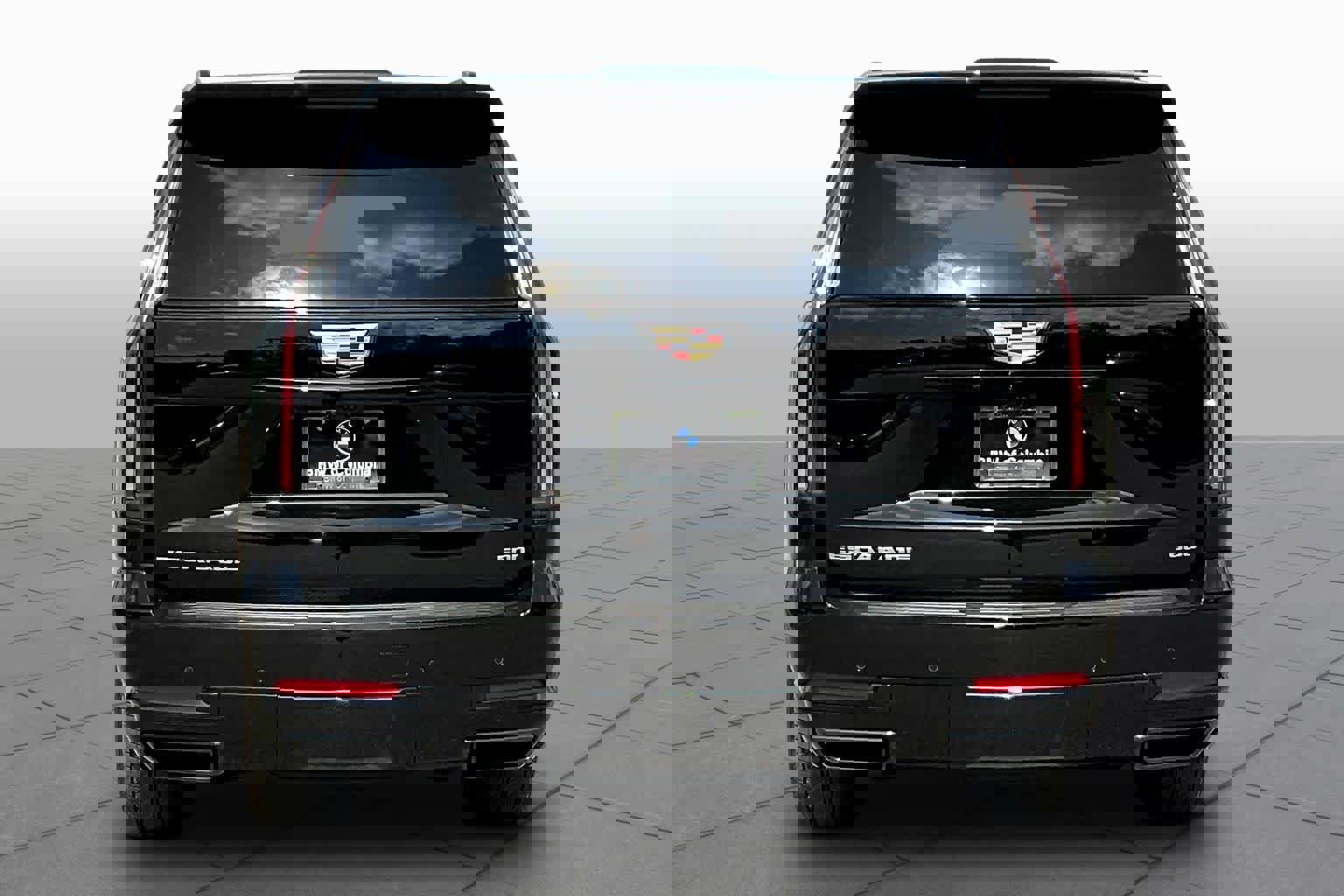 Used 2025 Cadillac Escalade ESV Sport Platinum image 4