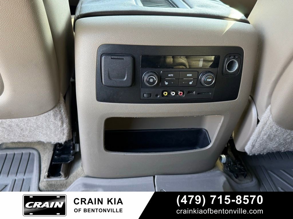 Used 2015 Chevrolet Suburban LTZ image 28