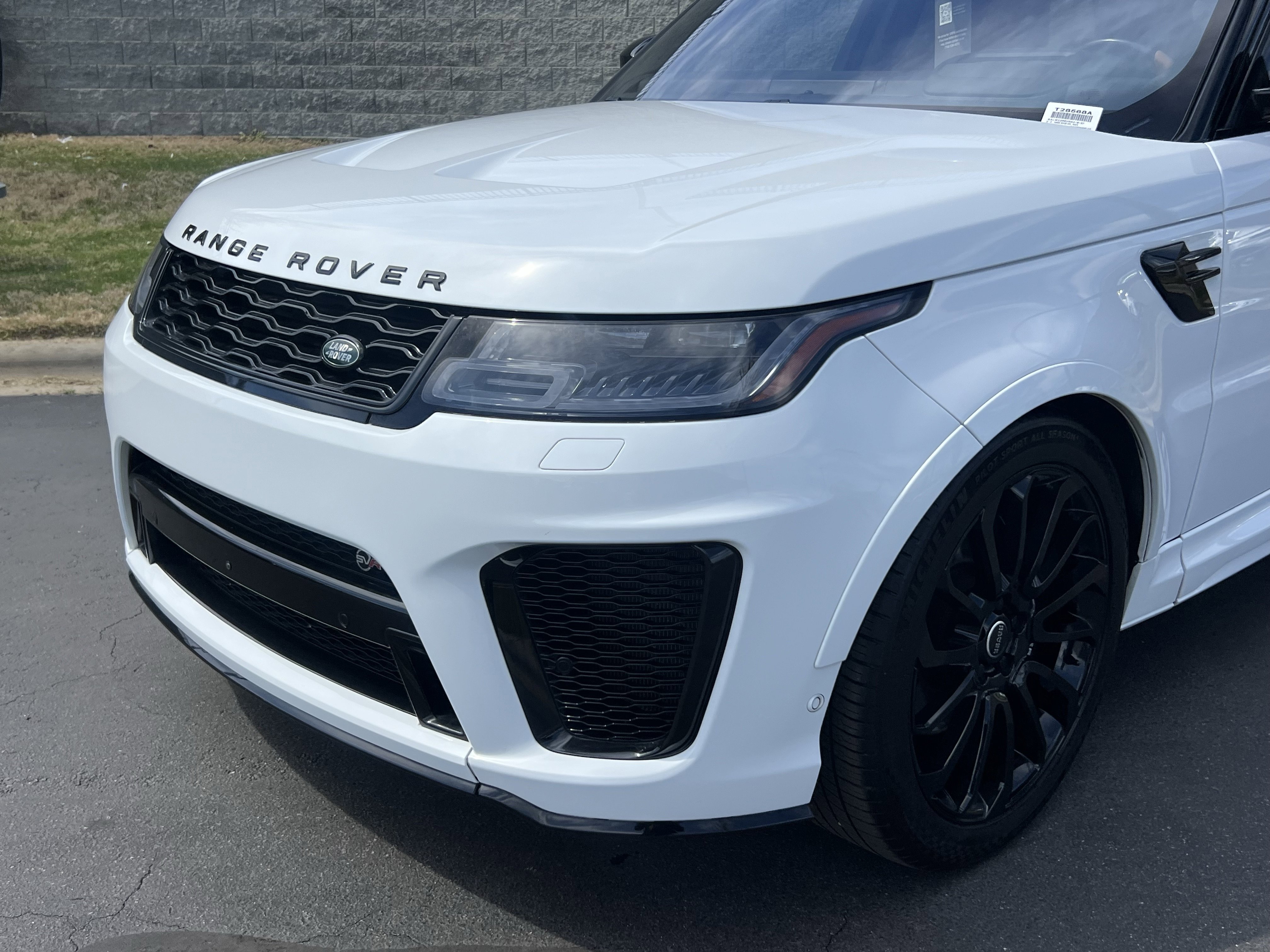 Certified 2022 Land Rover Range Rover Sport SVR image 11