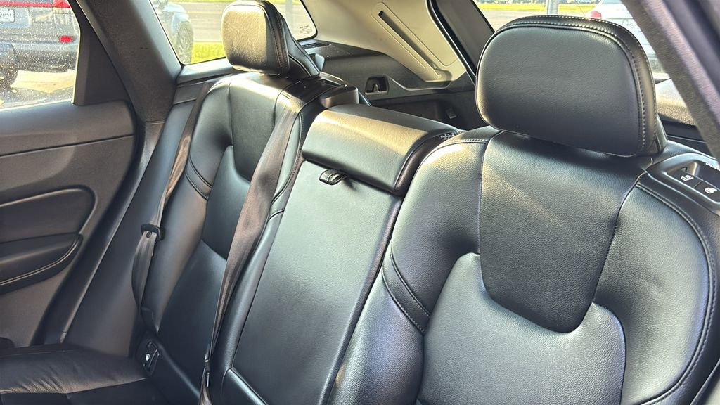 Used 2024 Volvo XC60 B5 Core w/ Climate Package AWD/4WD image 26