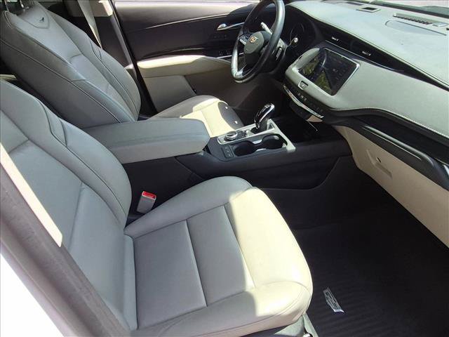 Used 2023 Cadillac XT4 Premium Luxury FWD image 20