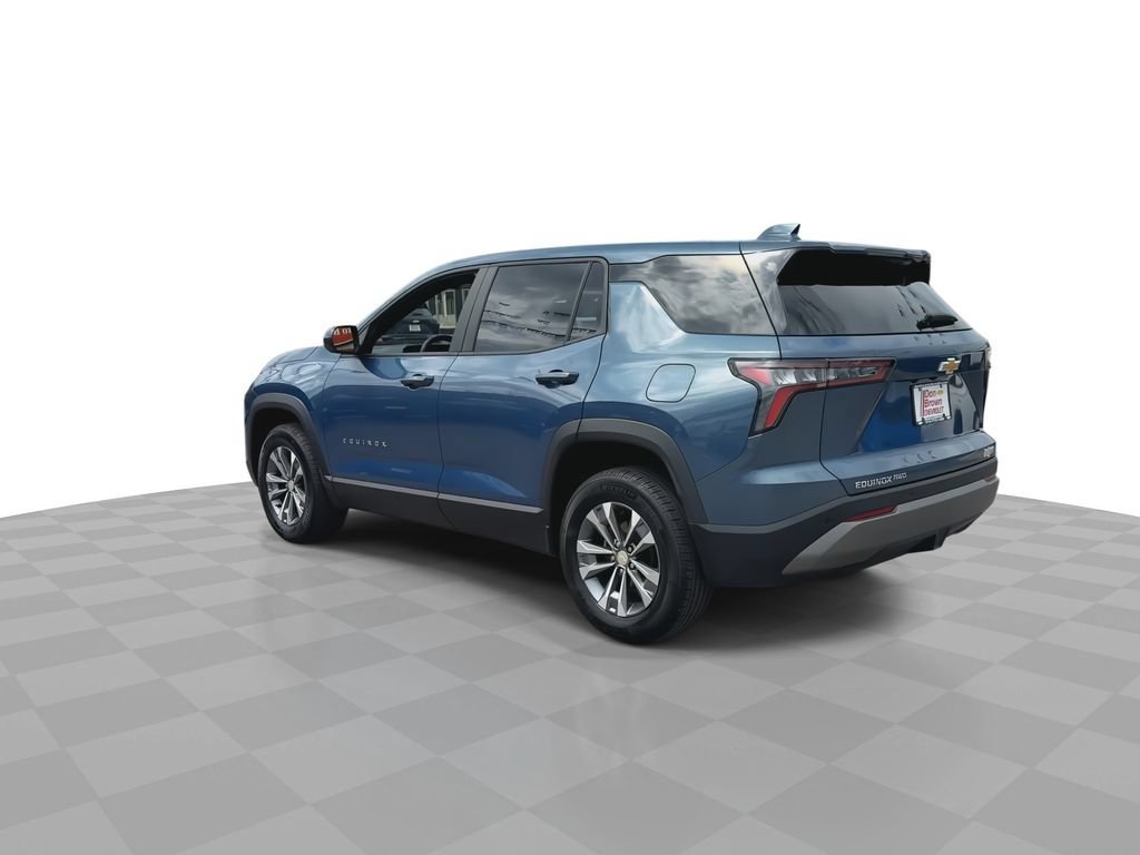 Used 2026 Chevrolet Equinox LT AWD/4WD image 7