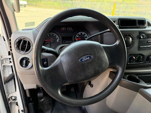 Used 2013 Ford E-150 and Econoline 150 RWD image 21