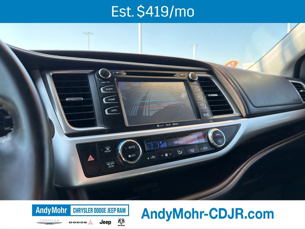 Used 2017 Toyota Highlander XLE AWD/4WD image 37
