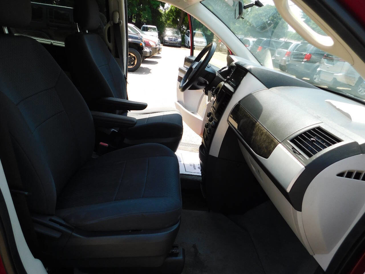 Used 2010 Dodge Grand Caravan Crew w/ Family Value Group image 28