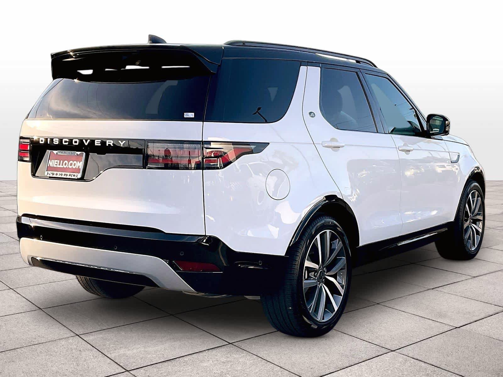 New 2026 Land Rover Discovery Limited Edition AWD/4WD image 4