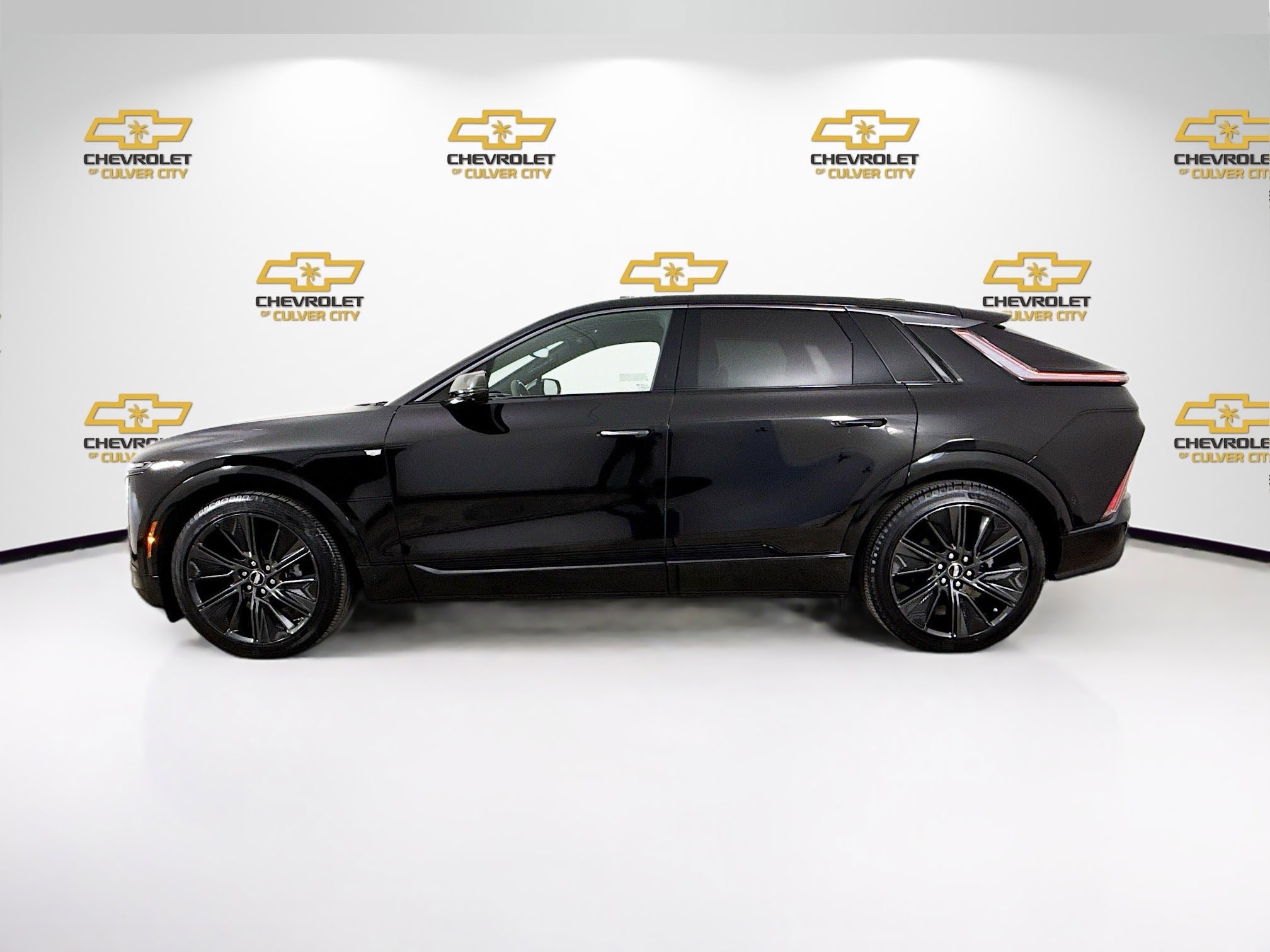 Used 2024 Cadillac Lyriq Sport AWD/4WD image 4