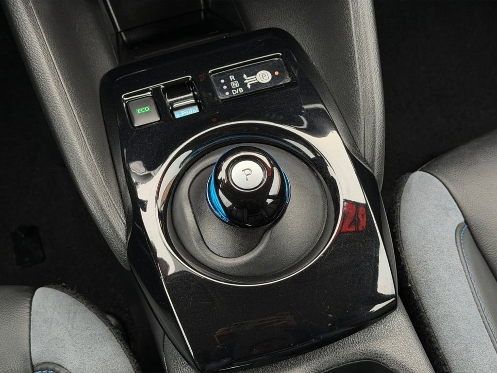 Used 2018 Nissan Leaf SL w/ SL Technology Package image 14