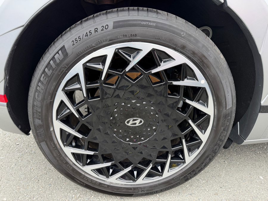 Used 2023 Hyundai Ioniq 5 Limited AWD/4WD image 56