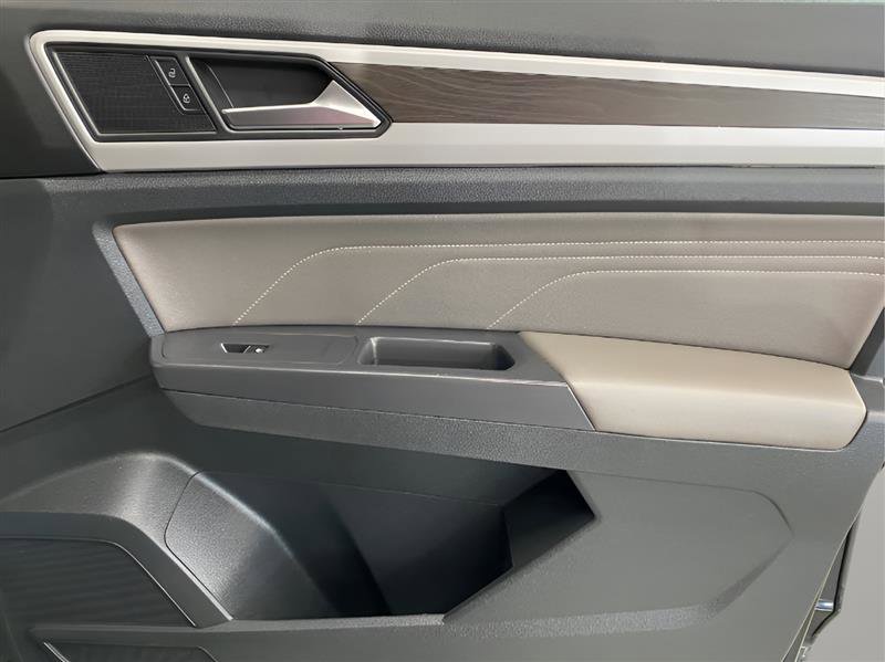 Used 2021 Volkswagen Atlas SE w/ Panoramic Sunroof Package image 18