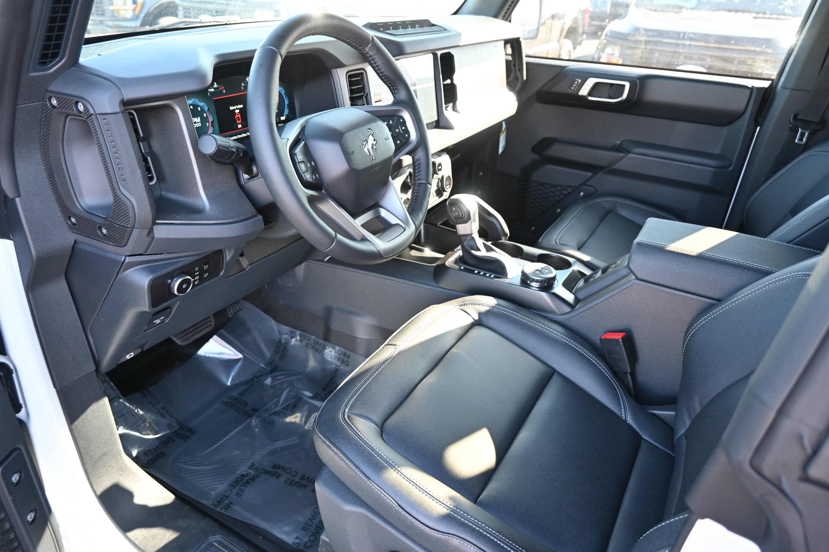 New 2025 Ford Bronco Badlands AWD/4WD image 14