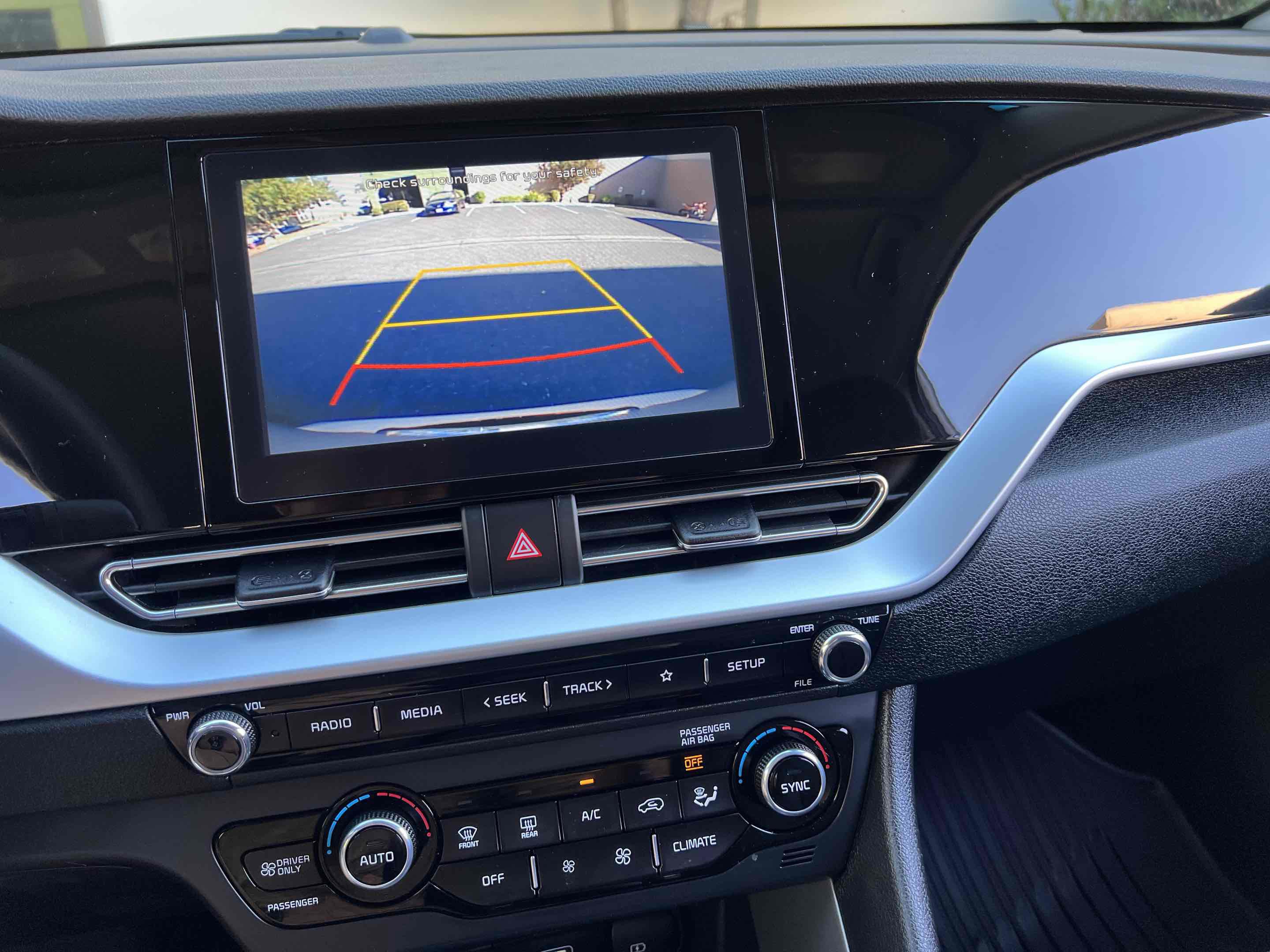 Used 2020 Kia Niro LX FWD image 8
