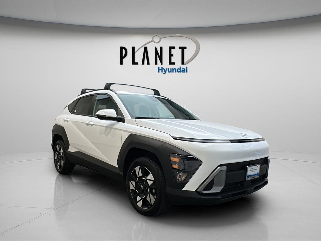 Certified 2025 Hyundai Kona SEL AWD/4WD image 1