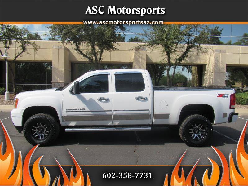 Used 2013 GMC Sierra 2500 Denali w/ Suspension Package, Off-Road AWD/4WD image 1