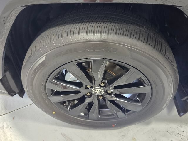 Used 2026 Toyota RAV4 AWD image 17