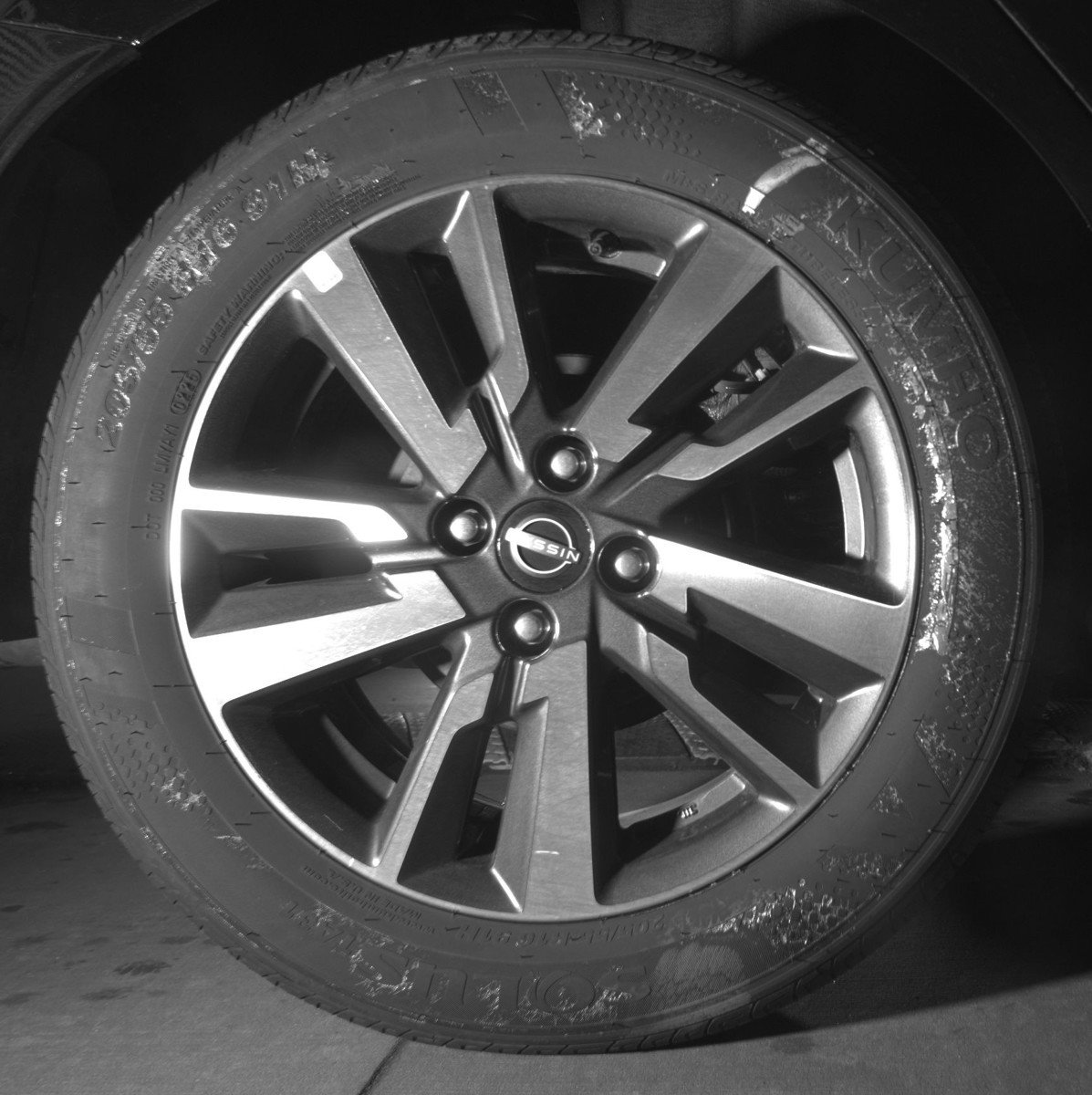 Used 2025 Nissan Versa SV FWD image 15