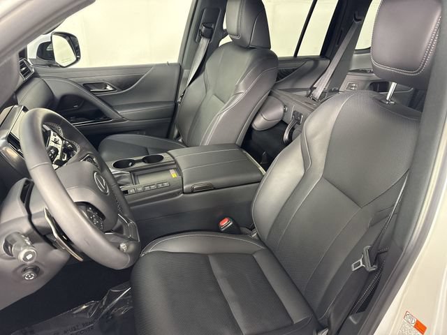 Certified 2025 Lexus LX 600 4WD w/ Interior Upgrade Package image 22
