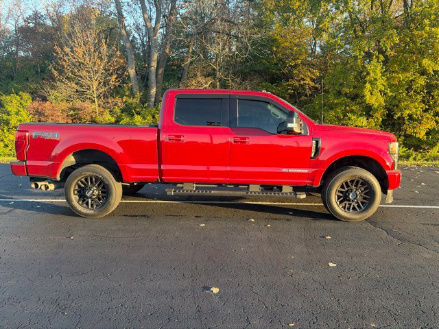 Used 2022 Ford F250 Lariat w/ Black Appearance Package AWD/4WD image 9